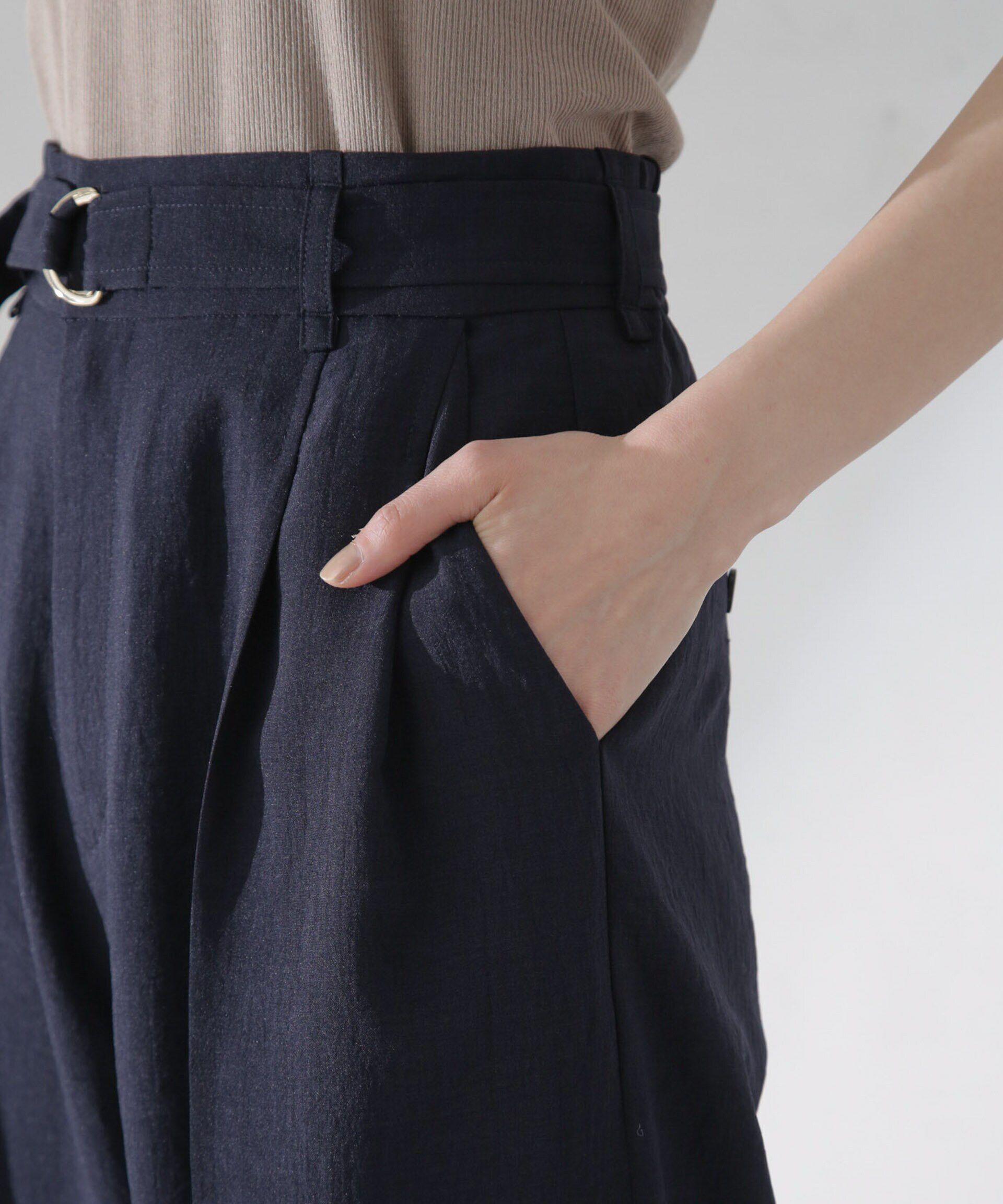 nano･universe「メランジドライ ベルト付きワイドパンツ(セットアップ可)」|チノ|