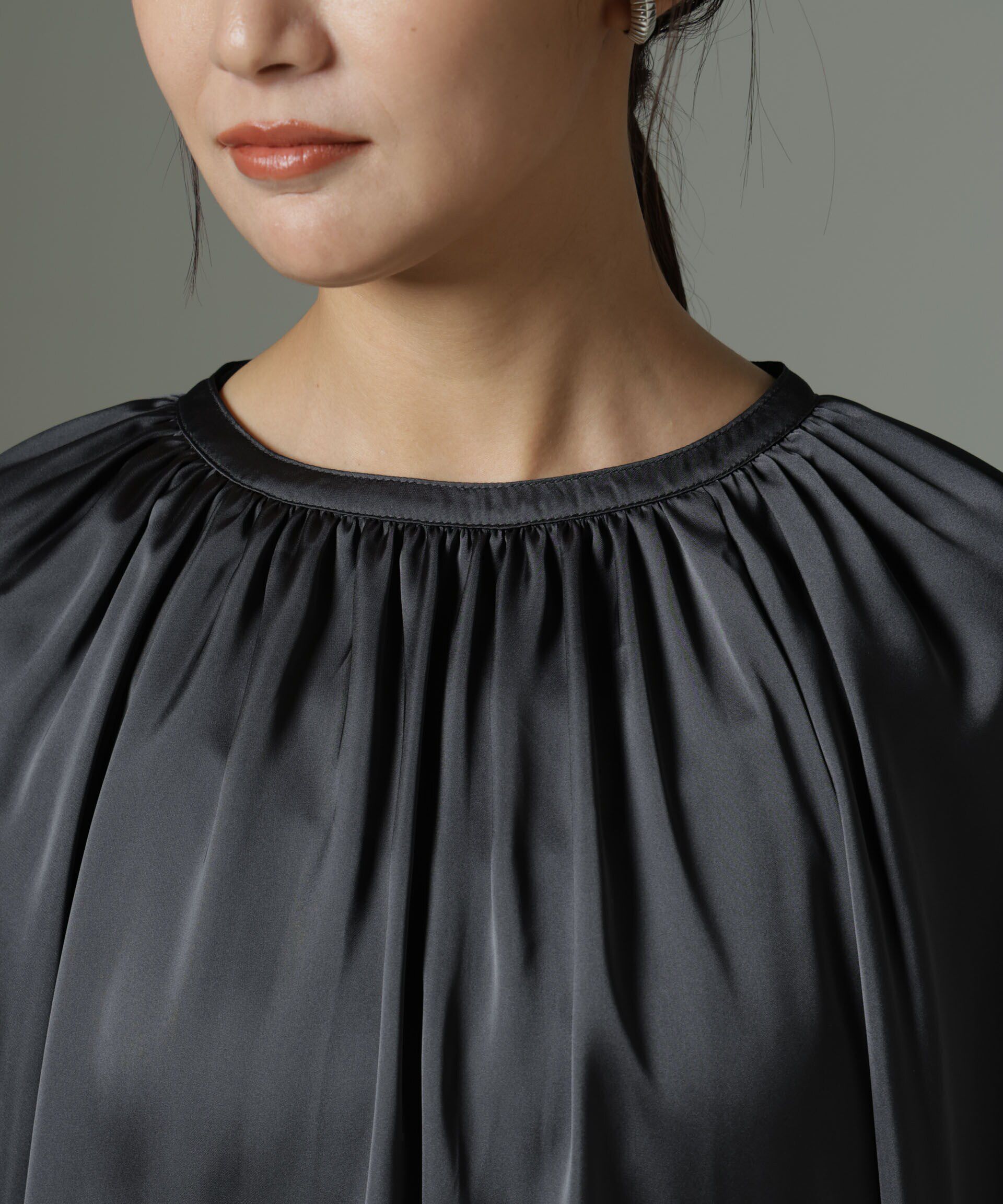 nano･universe「前後2wayサテンボリュームスリーブブラウス」|シャツ・ブラウス|