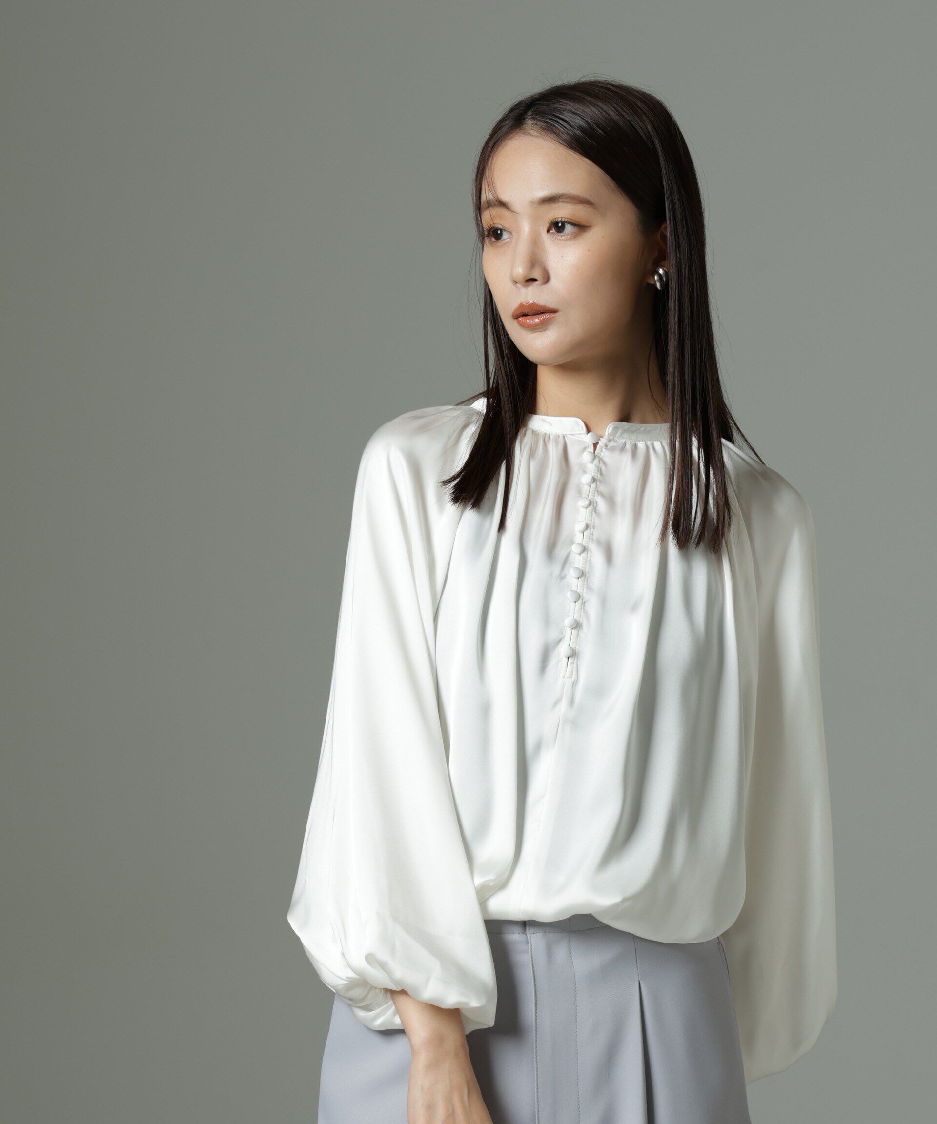 nano･universe「前後2wayサテンボリュームスリーブブラウス」|シャツ・ブラウス|ホワイト