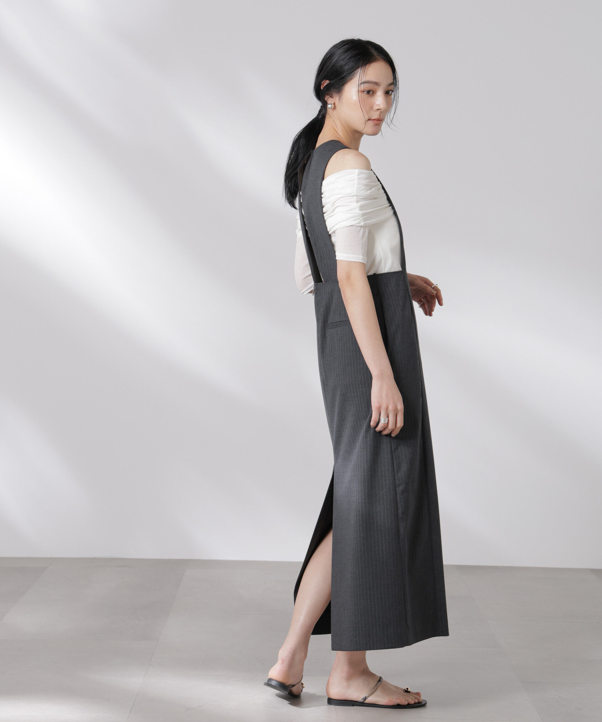 nano･universe「サイドオープンエプロンワンピース」|ワンピース|