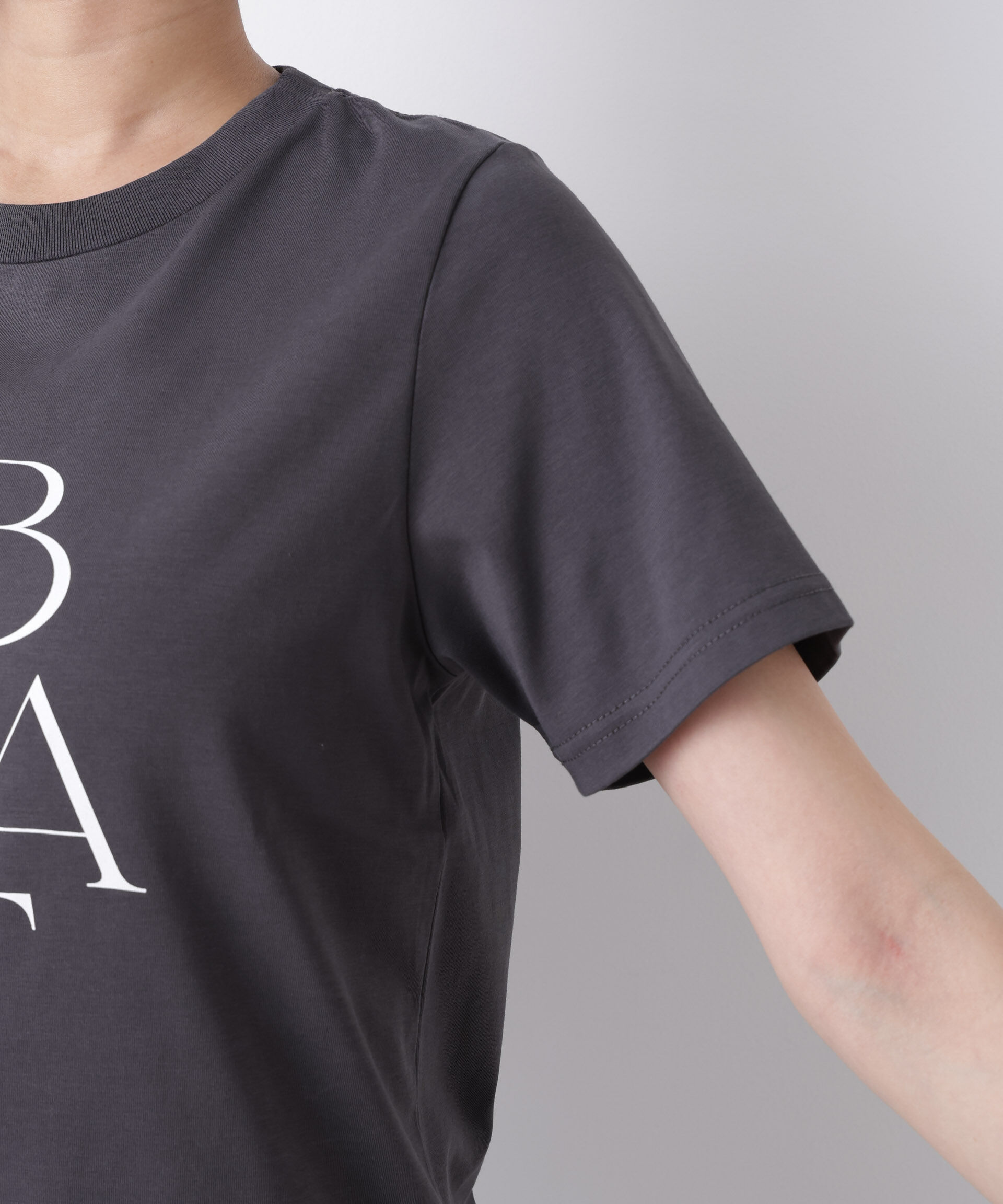 nano･universe「接触冷感&紫外線防止機能 ロゴプリントTシャツ」|Tシャツ・カットソー|