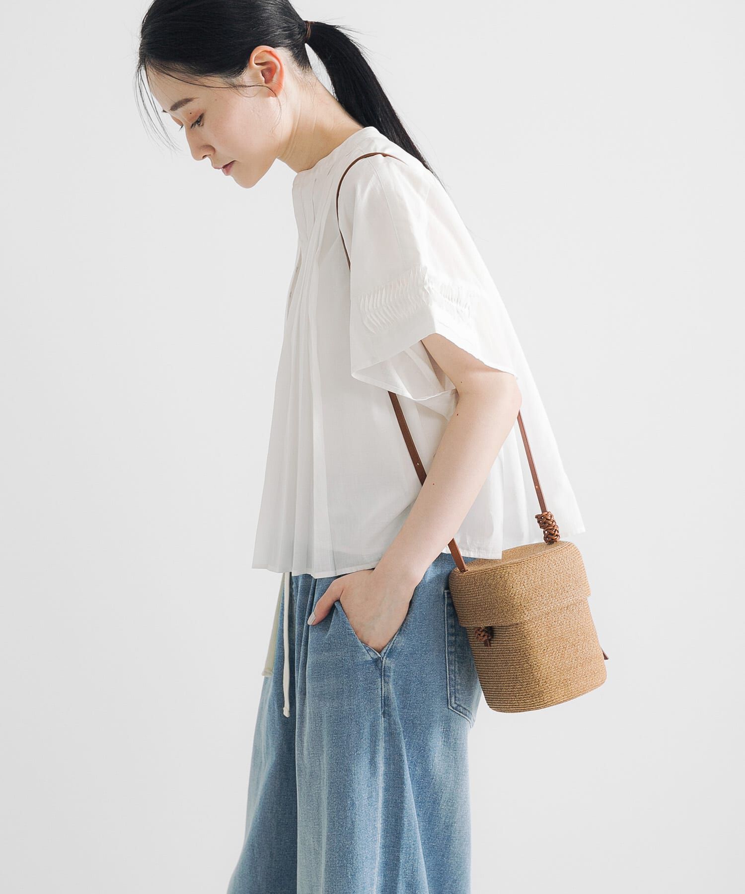 URBAN RESEARCH「ハーフスリーブタックショートシャツ」|シャツ・ブラウス|