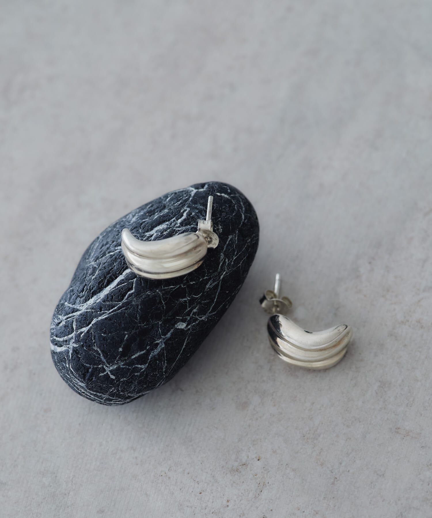 SMELLY「SMELLY so&rsquo;　plump nuance pierce」|ピアス|