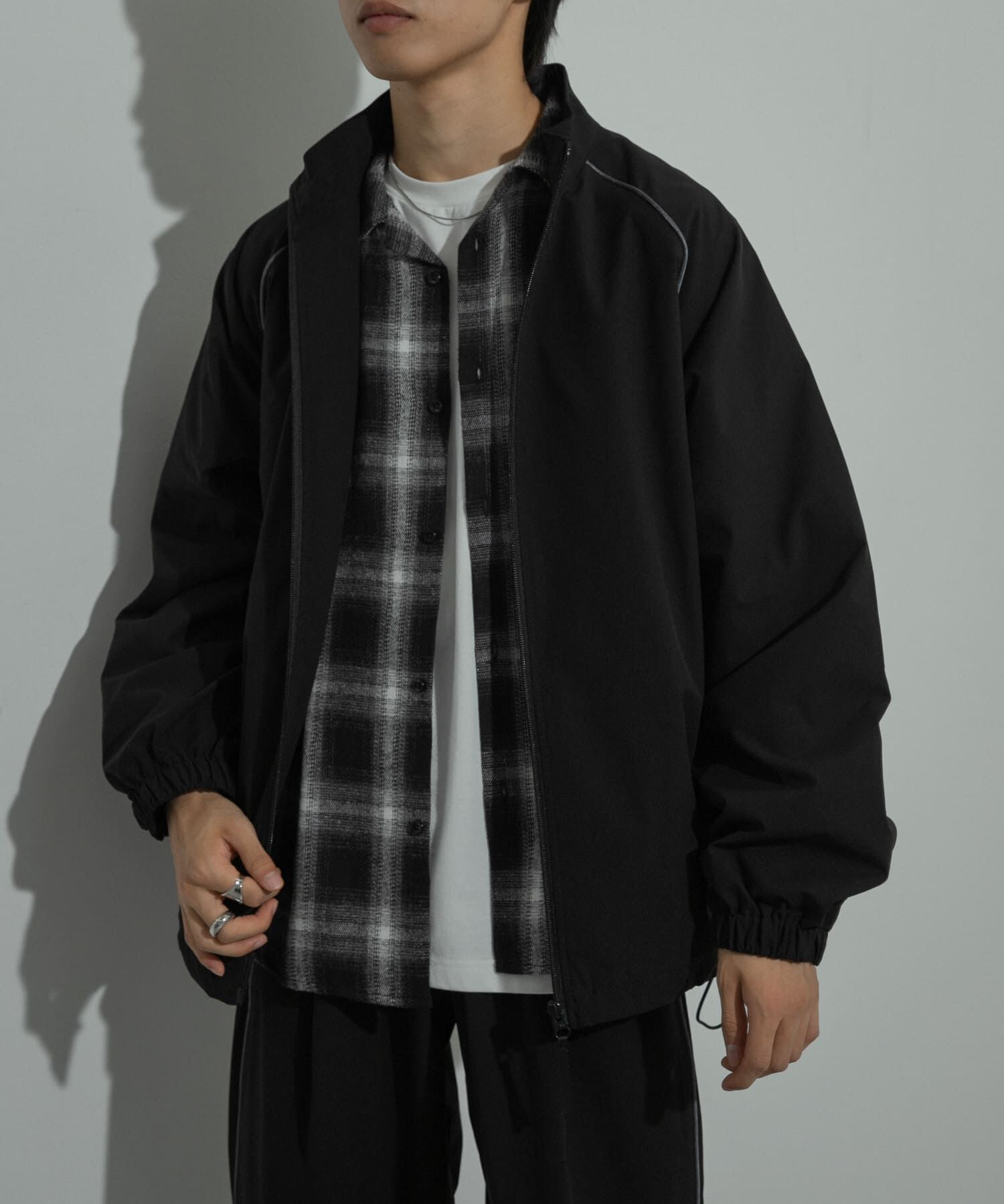 SENSE OF PLACE by URBAN RESEARCH「『セットアップ対応』パイピングスタンドブルゾン」|ブルゾン・スタジャン|ブラック