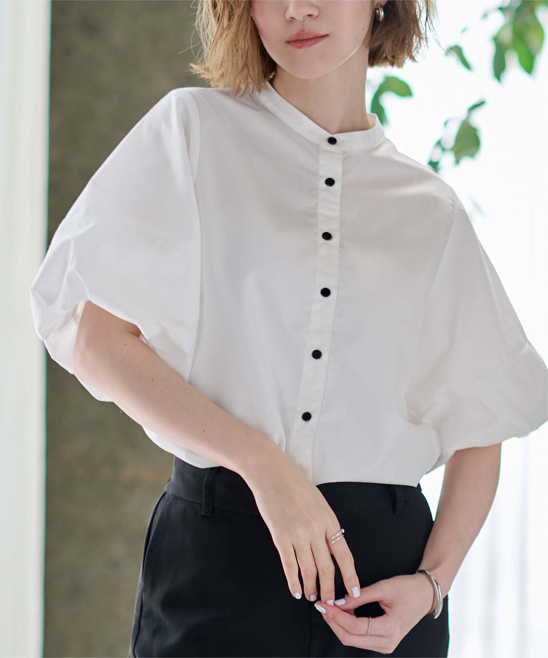 ur's「釦配色バルーンスリーブブラウス」|シャツ・ブラウス|