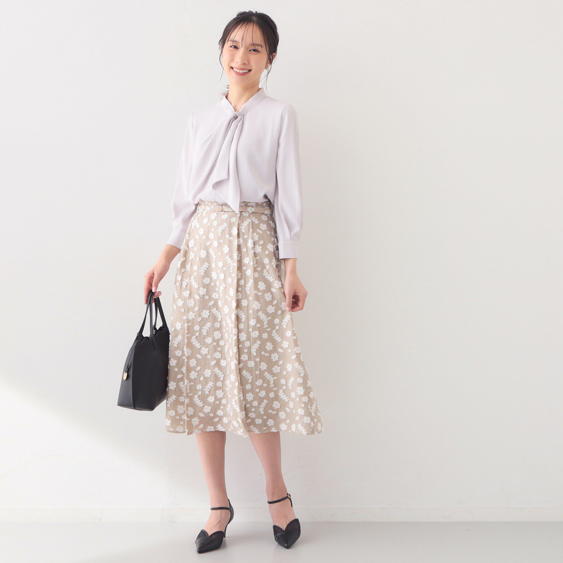 index「アシメドレープボウタイブラウス【洗濯機OK/イージーアイロン】」|シャツ・ブラウス|