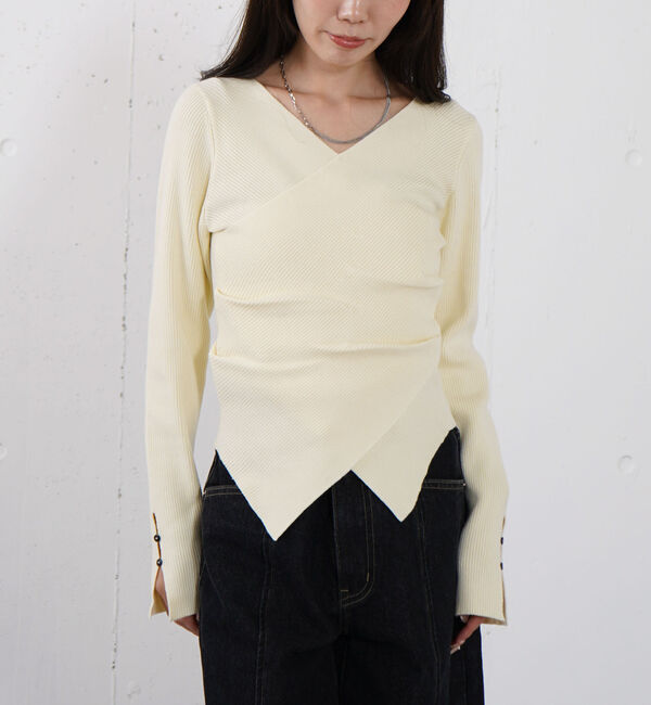 archives「【オン／オフ使える！】ラインフィットクロスニットプルオーバー」|ニット・セーター|IVORY