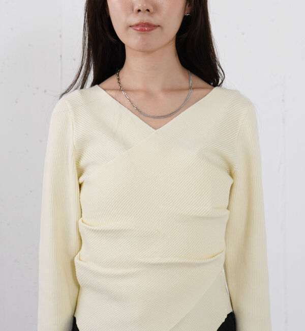 archives「【オン／オフ使える！】ラインフィットクロスニットプルオーバー」|ニット・セーター|