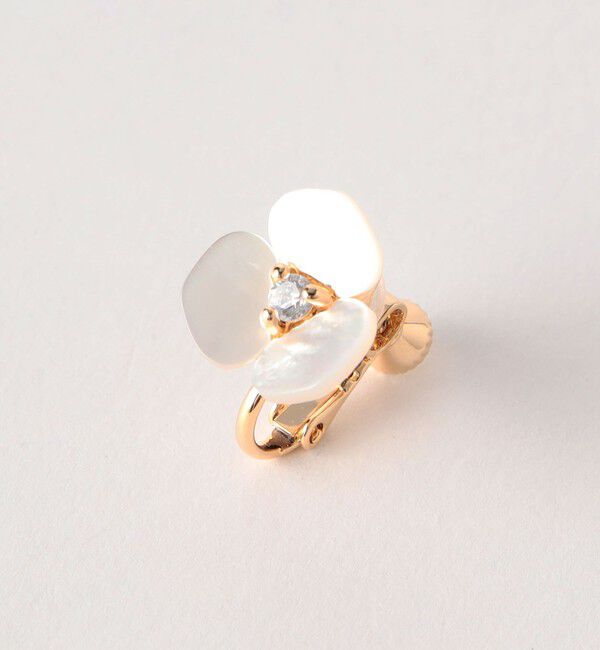 UNITED ARROWS green label relaxing「シェルフラワー イヤリング」|イヤリング|