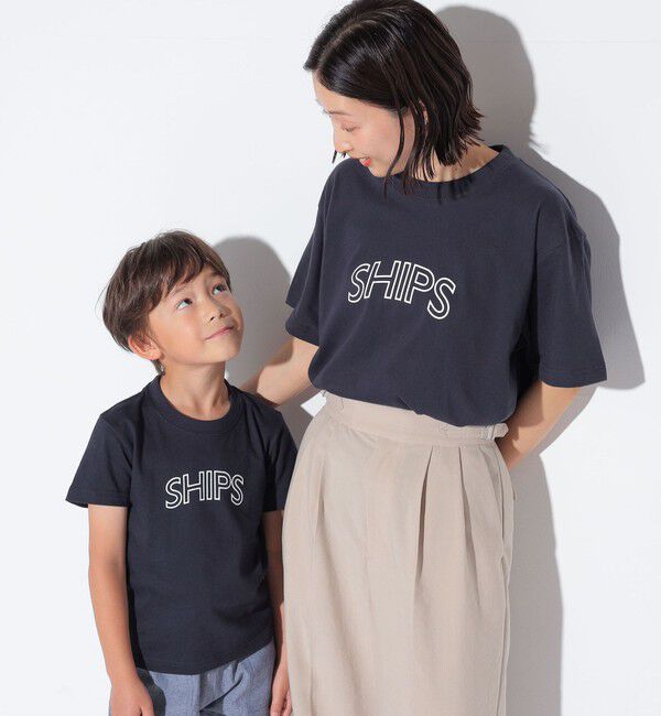 SHIPS KIDS「【WEB限定】SHIPS KIDS:100～160cm / 〈家族おそろい〉SHIPS ラウンド プリント ロゴ  Tシャツ」|Tシャツ・カットソー|ネイビー