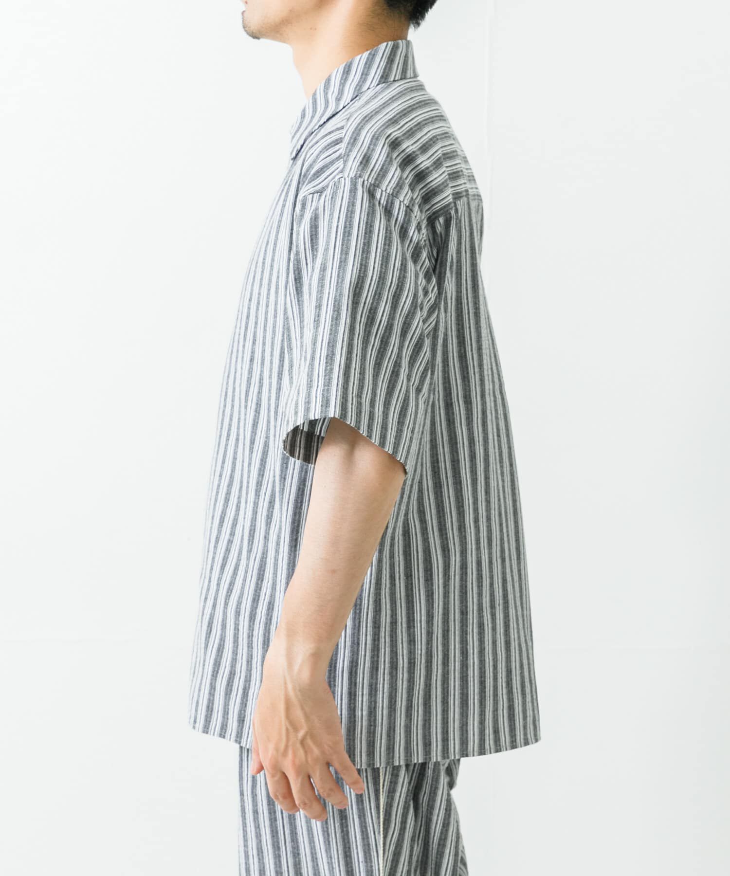 URBAN RESEARCH「オープンカラーストライプシャツ」|シャツ・ブラウス|