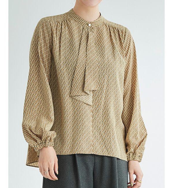 le.coeur blanc「《手洗い可能》デシンキカプリントスカーフタイブラウス」|シャツ・ブラウス|マスタード