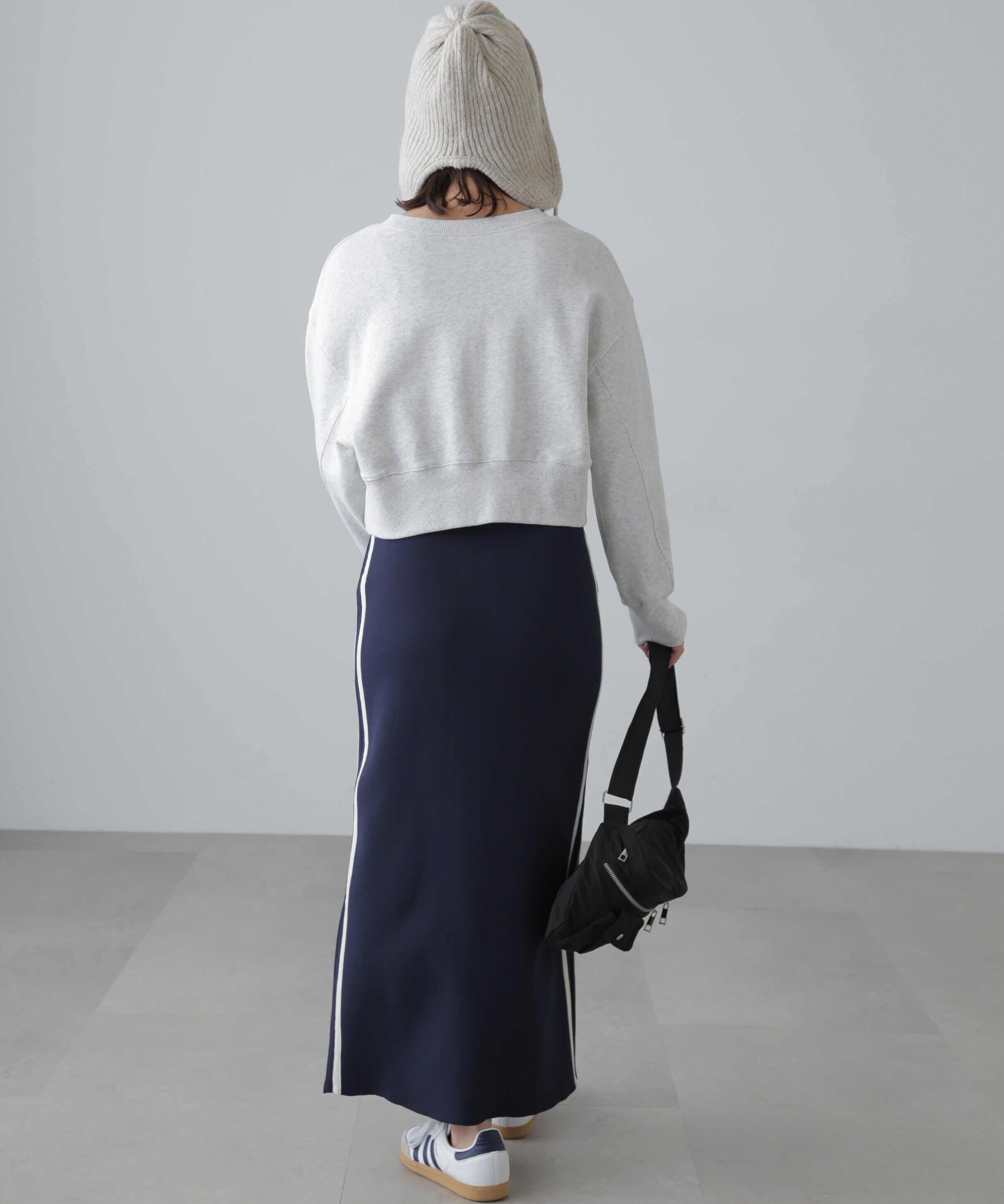  「カレッジロゴショート丈スウェット」|Tシャツ・カットソー|