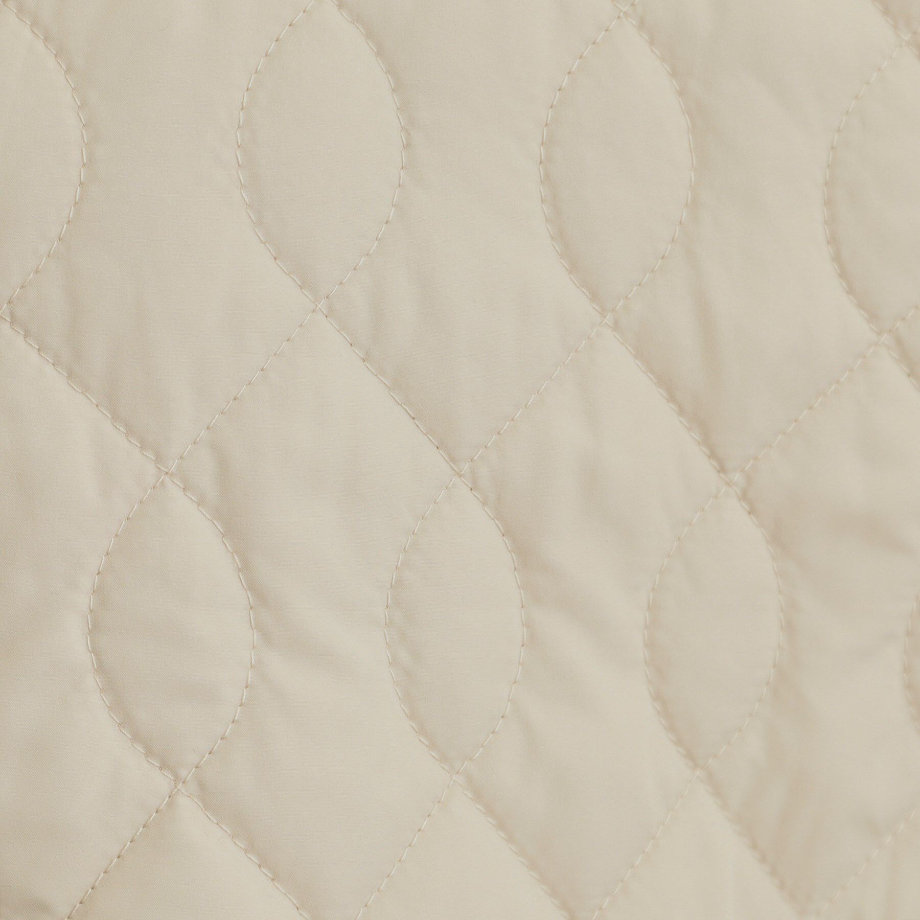 SHOO･LA･RUE「【洗濯機可/S-LL/撥水】ゴールドパーツで女性らしさをプラス 大人が着たい ノーカラーキルトジャケ」|ノーカラージャケット|