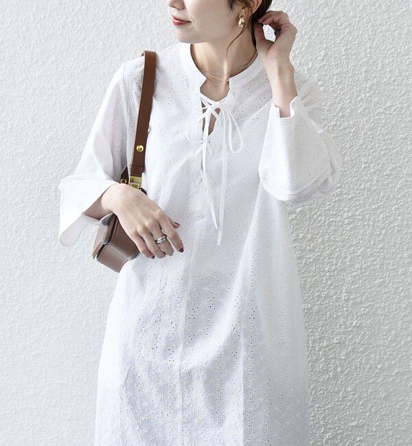 SHIPS any「SHIPS any:〈洗濯機可能〉エンブロイダリー シャンブレー レースアップ ワンピース」|ワンピース|ホワイト