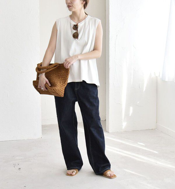 quaranciel「《予約》quaranciel:〈接触冷感/汗染み防止加工/洗濯機可能〉クルー ノースリーブ TEE」|Tシャツ・カットソー|