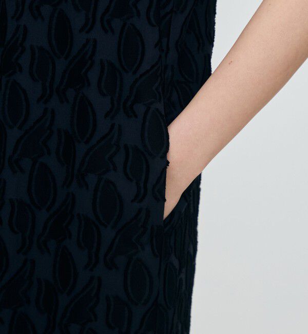 TOMORROWLAND collection「シャイニーカットジャカード Vネックワンピース」|ワンピース|