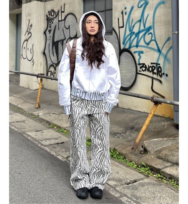 Oriens JOURNAL STANDARD「フーディーwith バッジ」|パーカー|