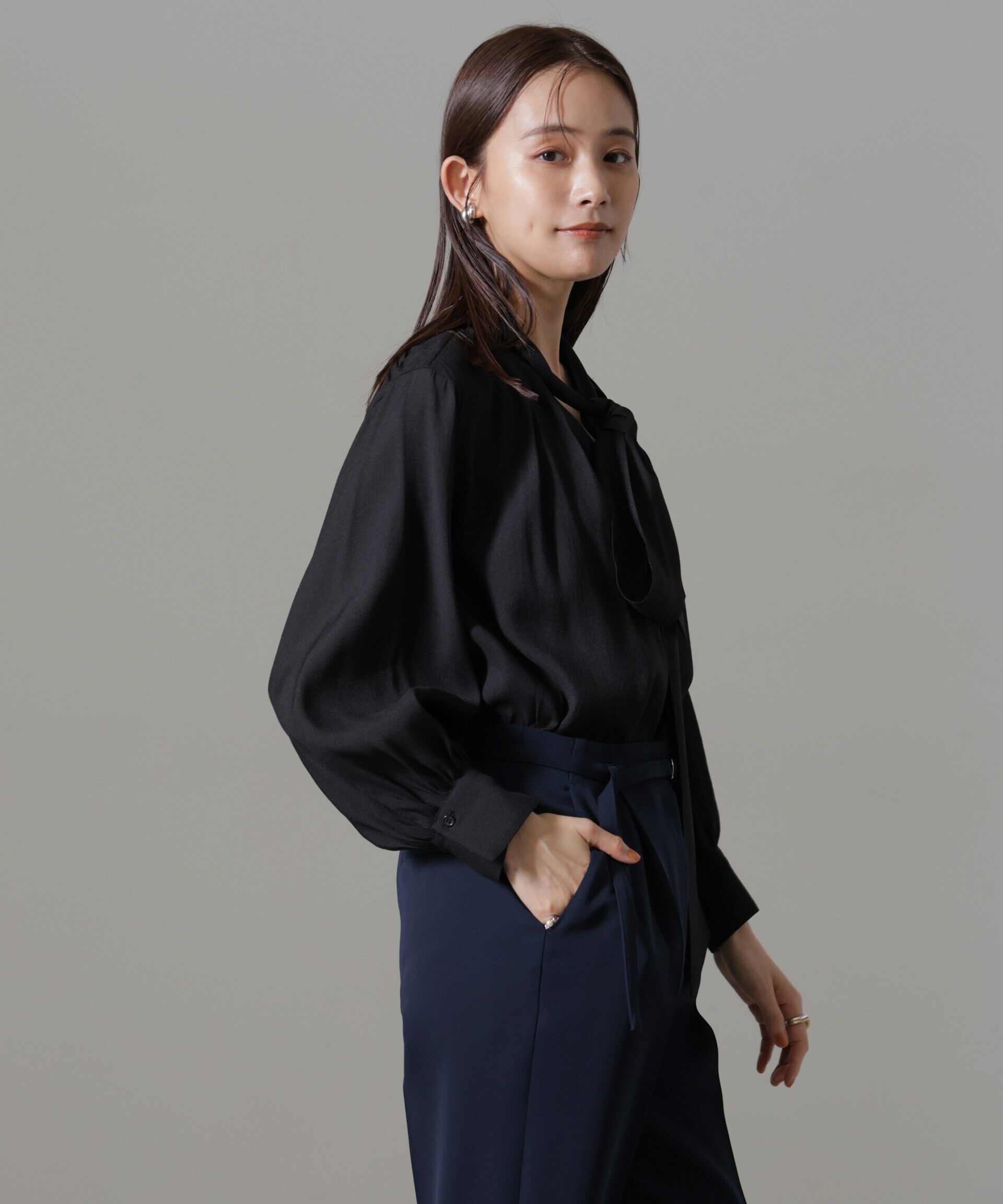 nano･universe「リンクルドビーリボンタイブラウス」|シャツ・ブラウス|