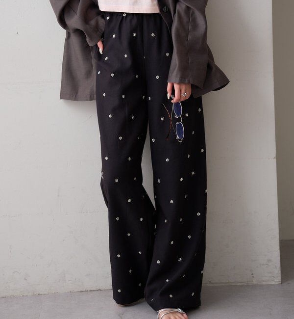  「ビージーフラワースラックス」|チノ|