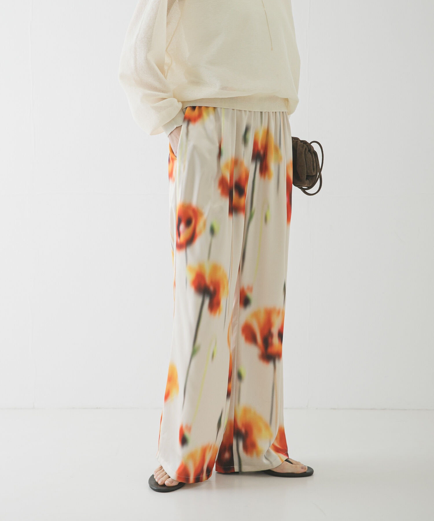 URBAN RESEARCH「ポピーフラワーギャザーパンツ」|その他|ライトベージュ