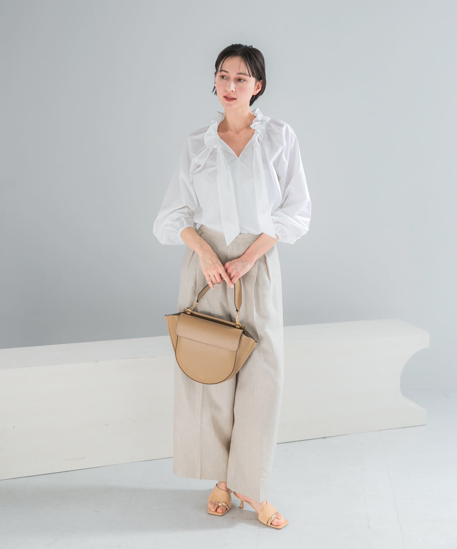 URBAN RESEARCH ROSSO「フリルネックシャツブラウス」|シャツ・ブラウス|