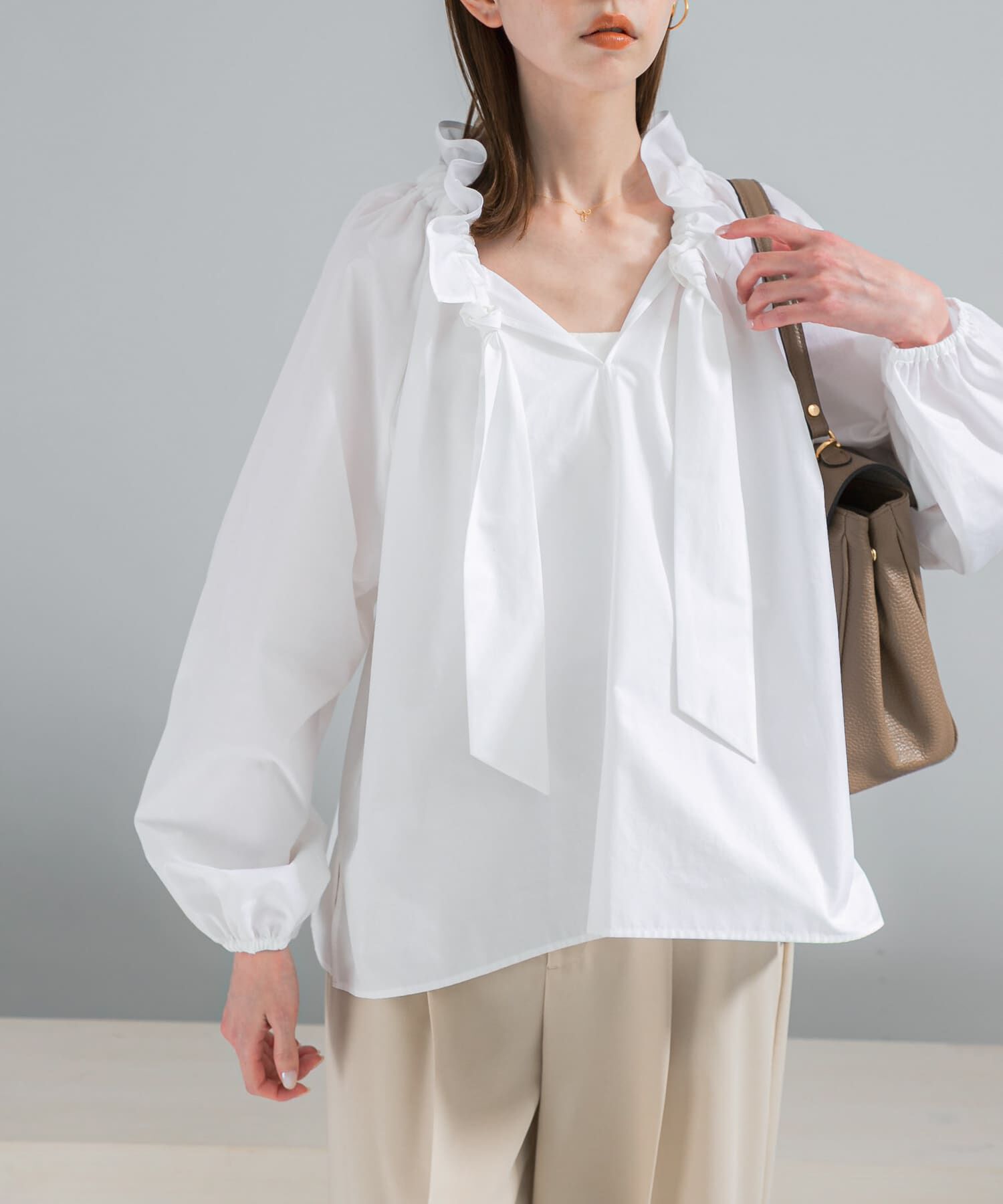 URBAN RESEARCH ROSSO「フリルネックシャツブラウス」|シャツ・ブラウス|