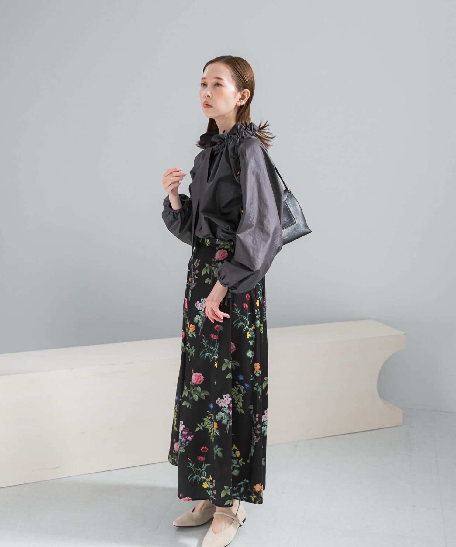 URBAN RESEARCH ROSSO「フリルネックシャツブラウス」|シャツ・ブラウス|