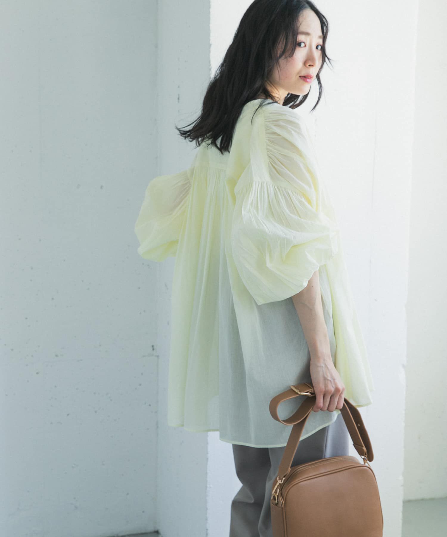 URBAN RESEARCH DOORS「コットンボイルギャザーブラウス」|シャツ・ブラウス|