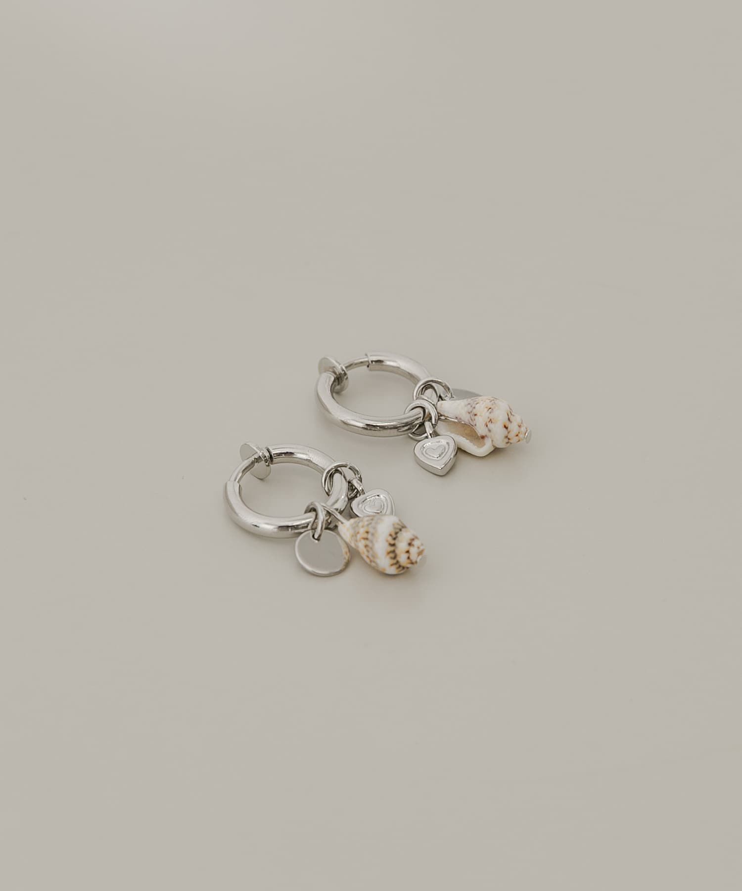 SMELLY「シェルモチーフマルチWAYフープイヤリング」|イヤリング|