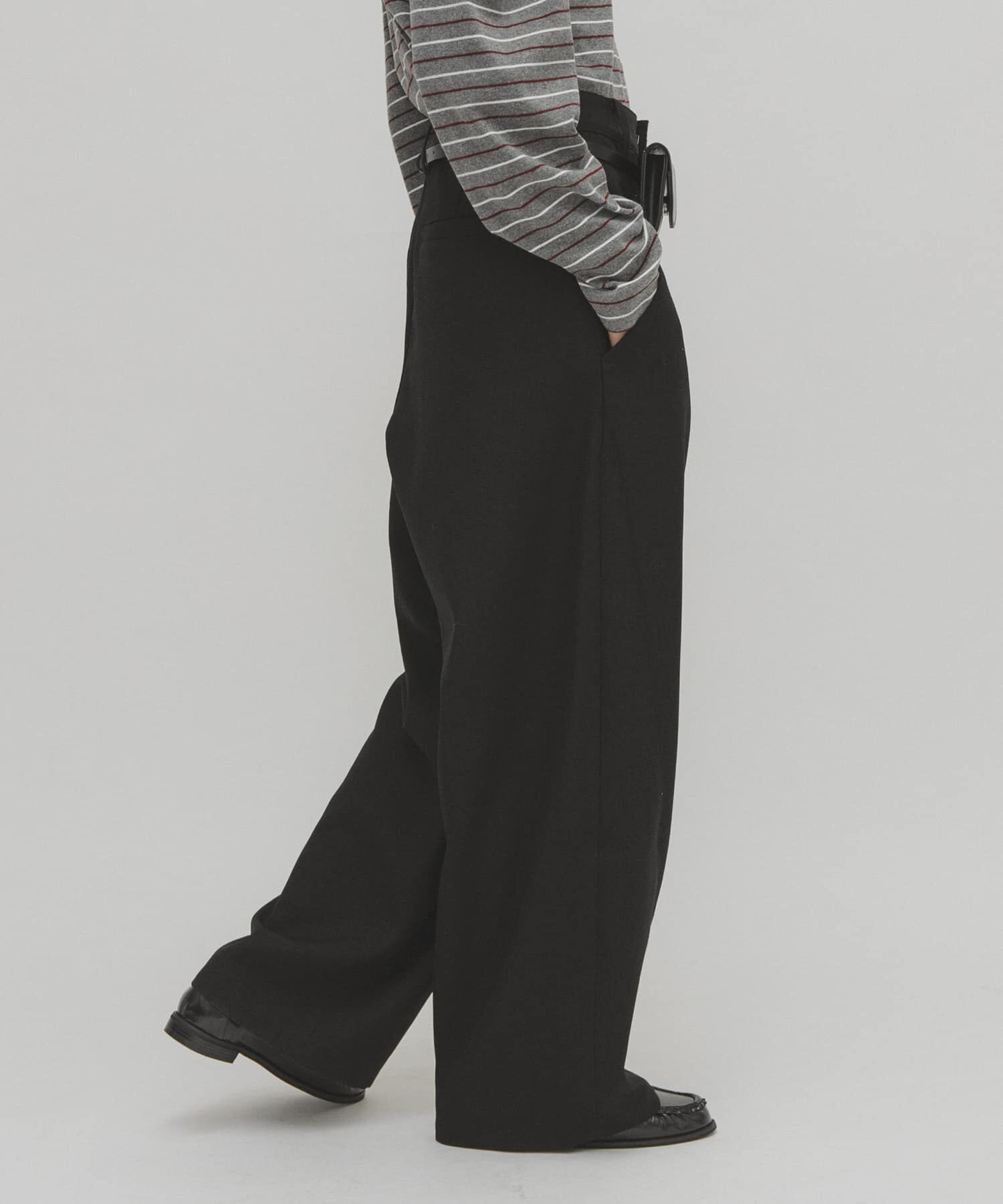  「バレルレッグタックスラックス」|その他|