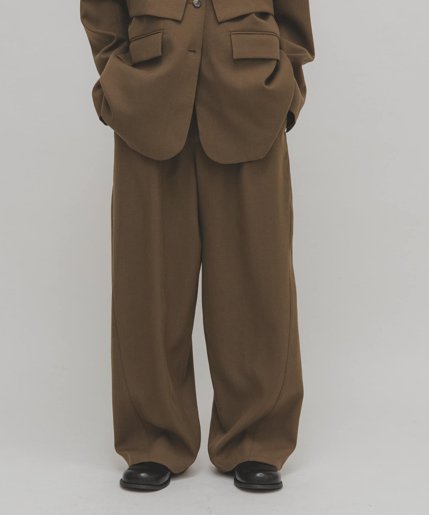  「バレルレッグタックスラックス」|その他|