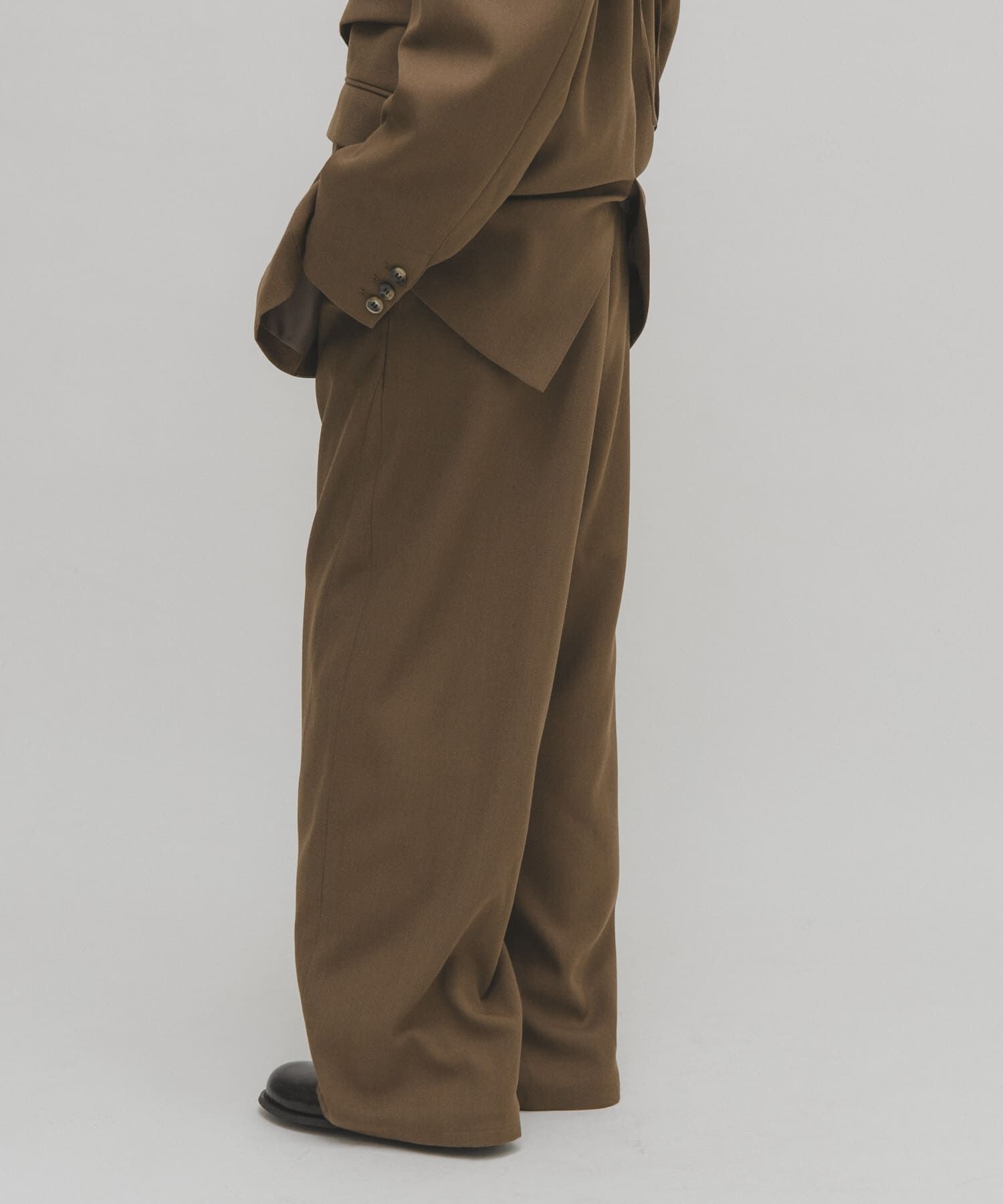  「バレルレッグタックスラックス」|その他|