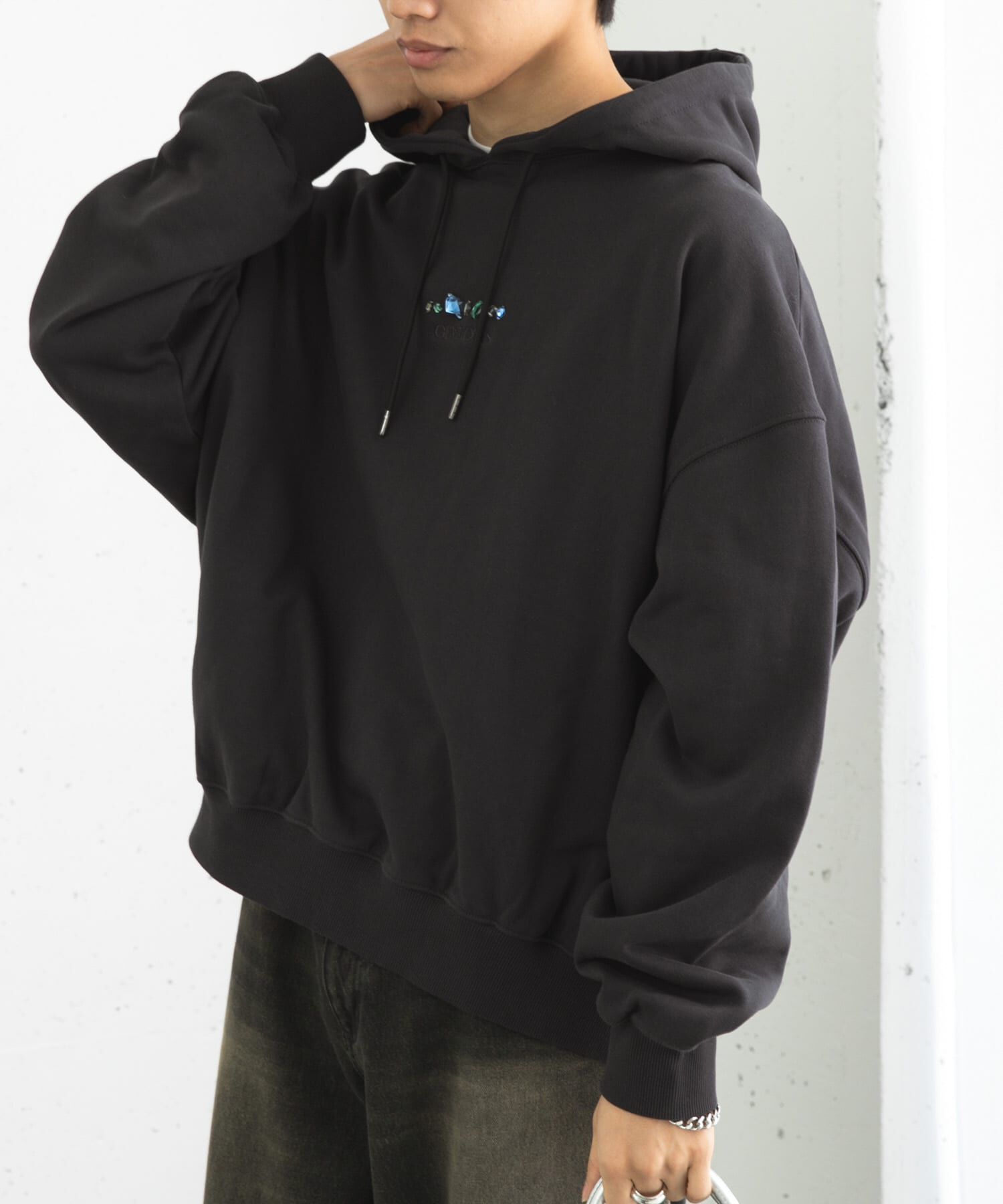 SENSE OF PLACE by URBAN RESEARCH「Gem Stone Cropped Hoodie」|パーカー|