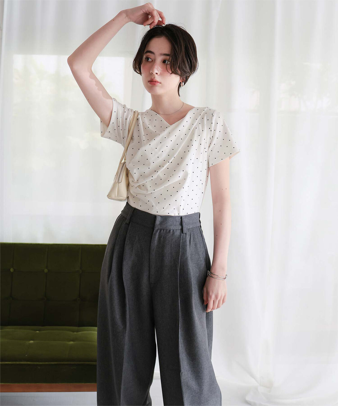 titivate「オフショルダーハーフスリーブTシャツ」|Tシャツ・カットソー|