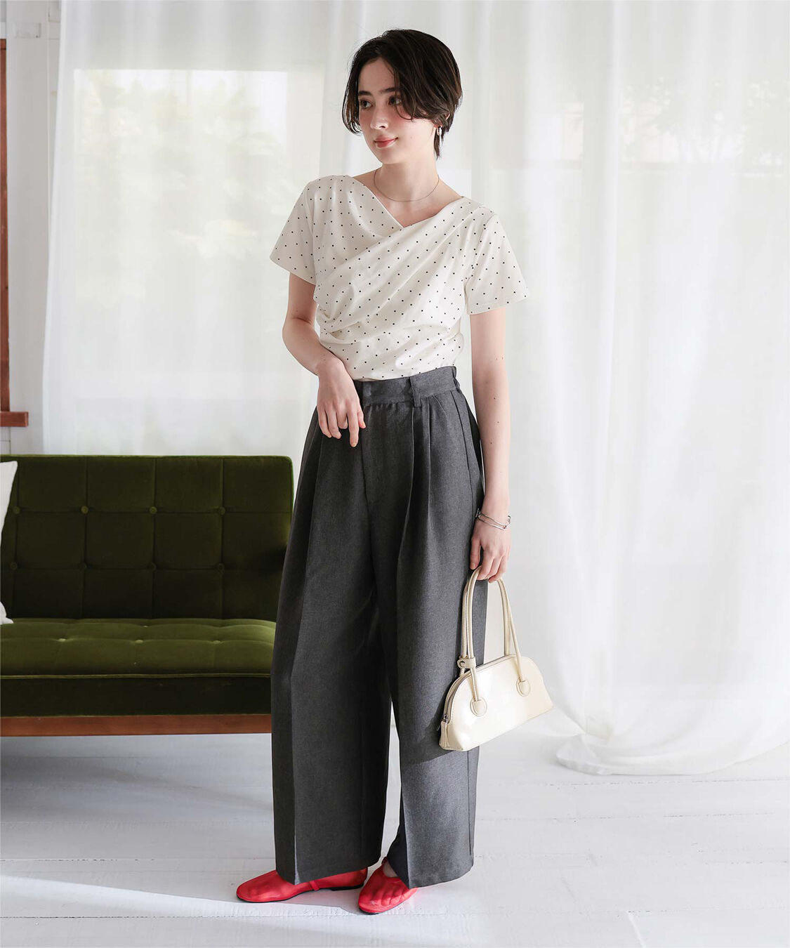 titivate「オフショルダーハーフスリーブTシャツ」|Tシャツ・カットソー|