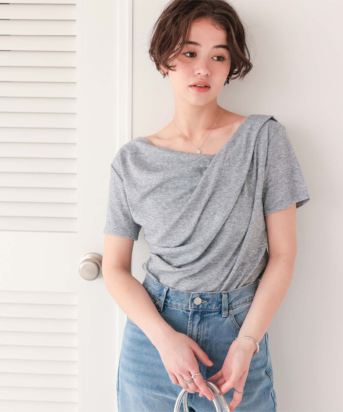 titivate「オフショルダーハーフスリーブTシャツ」|Tシャツ・カットソー|