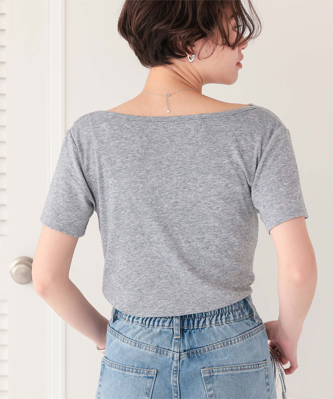 titivate「オフショルダーハーフスリーブTシャツ」|Tシャツ・カットソー|