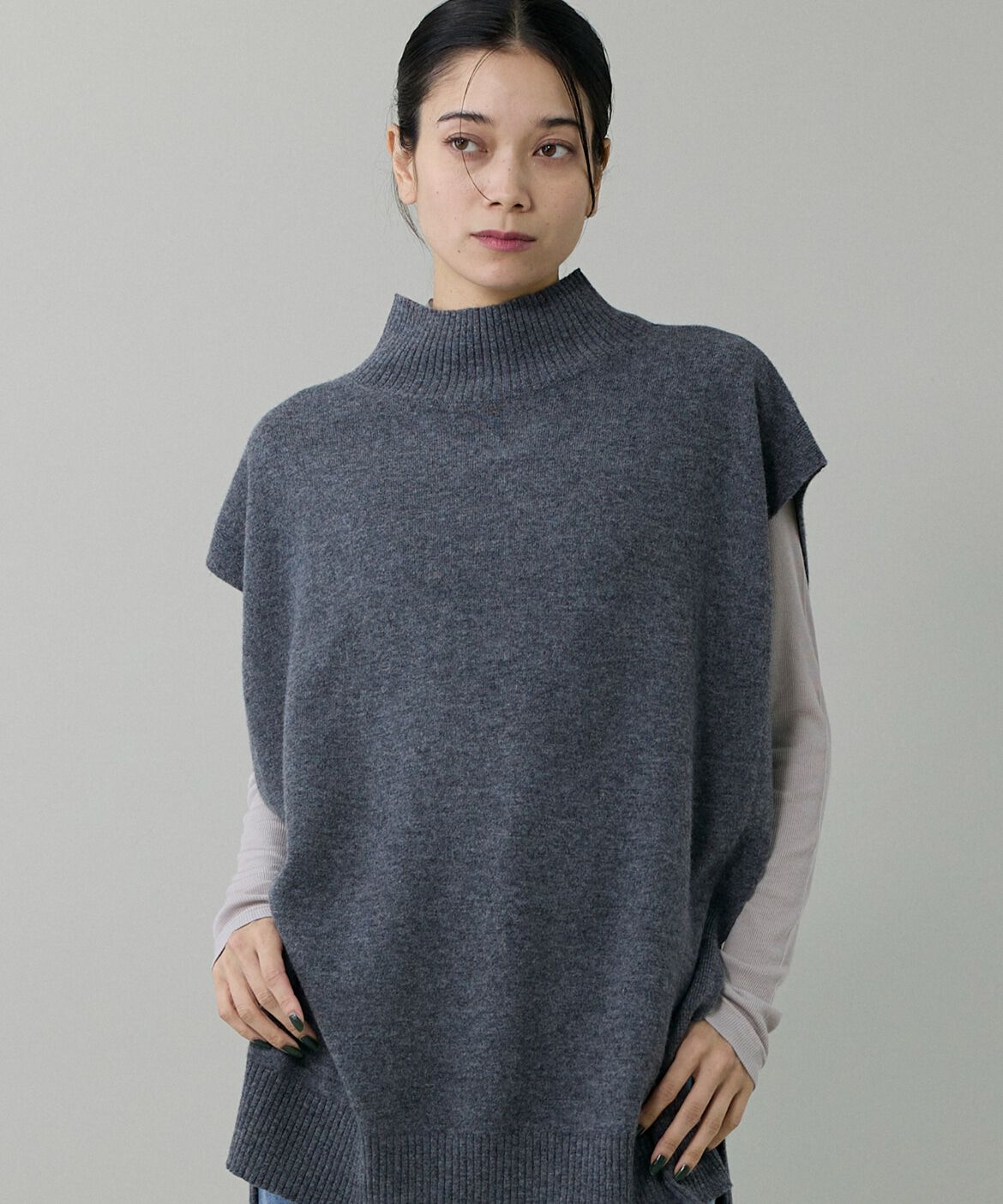 INED「《大きいサイズ》ハイネックロングTシャツ」|Tシャツ・カットソー|グレー1