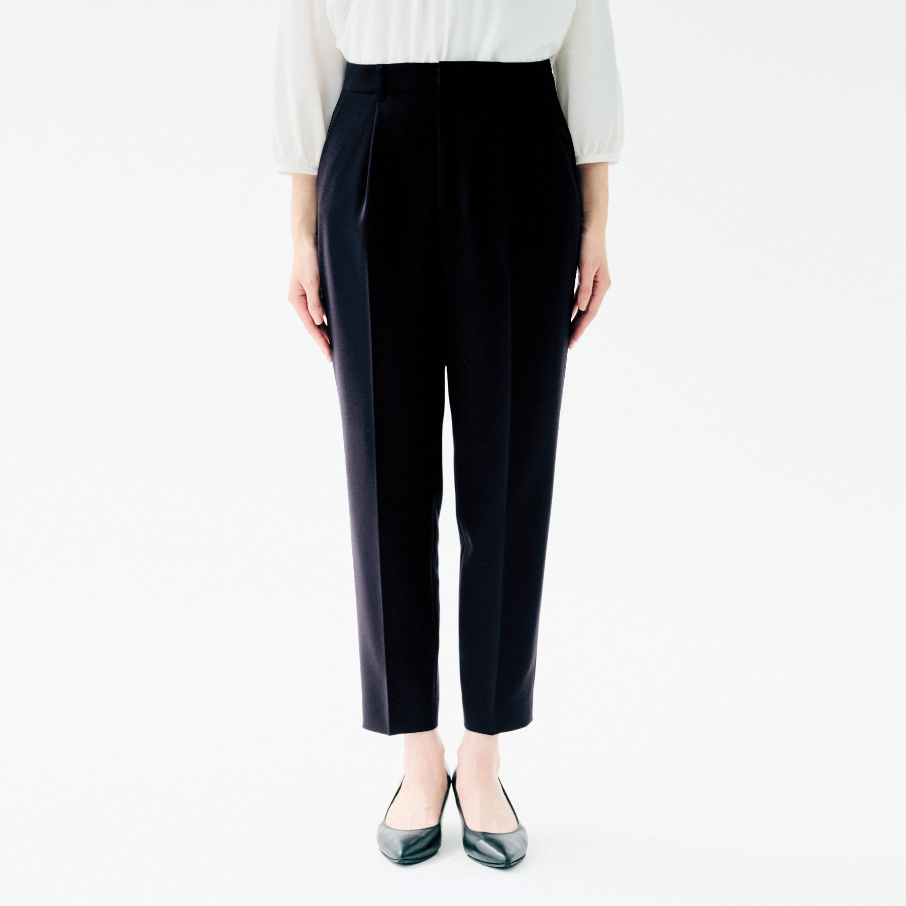 UNTITLED「【洗えるスーツ／ストレッチ性／後ろウエストゴム】テーパードパンツ」|その他|