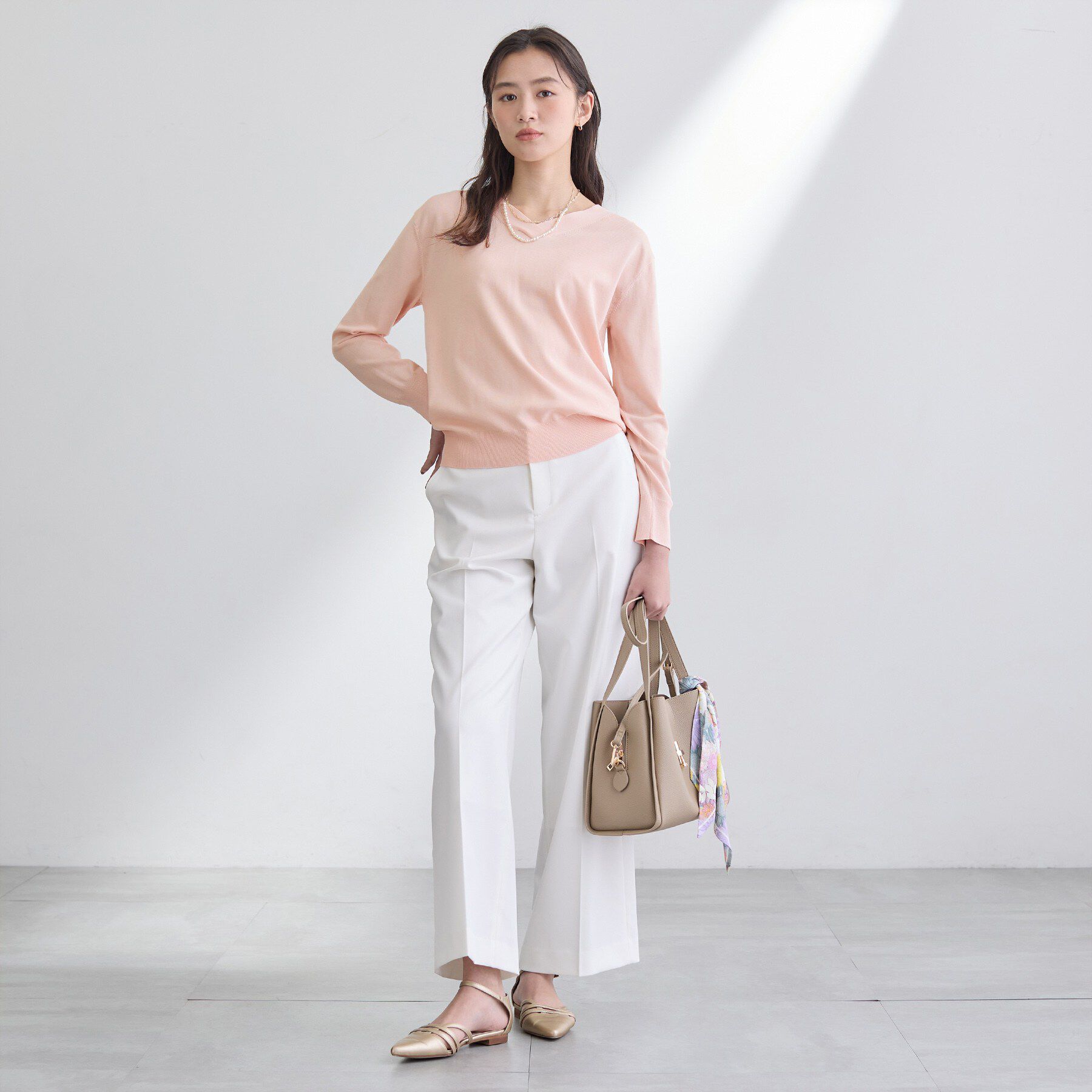 INDIVI「【シルク混】きれいめVネックニット」|ニット・セーター|