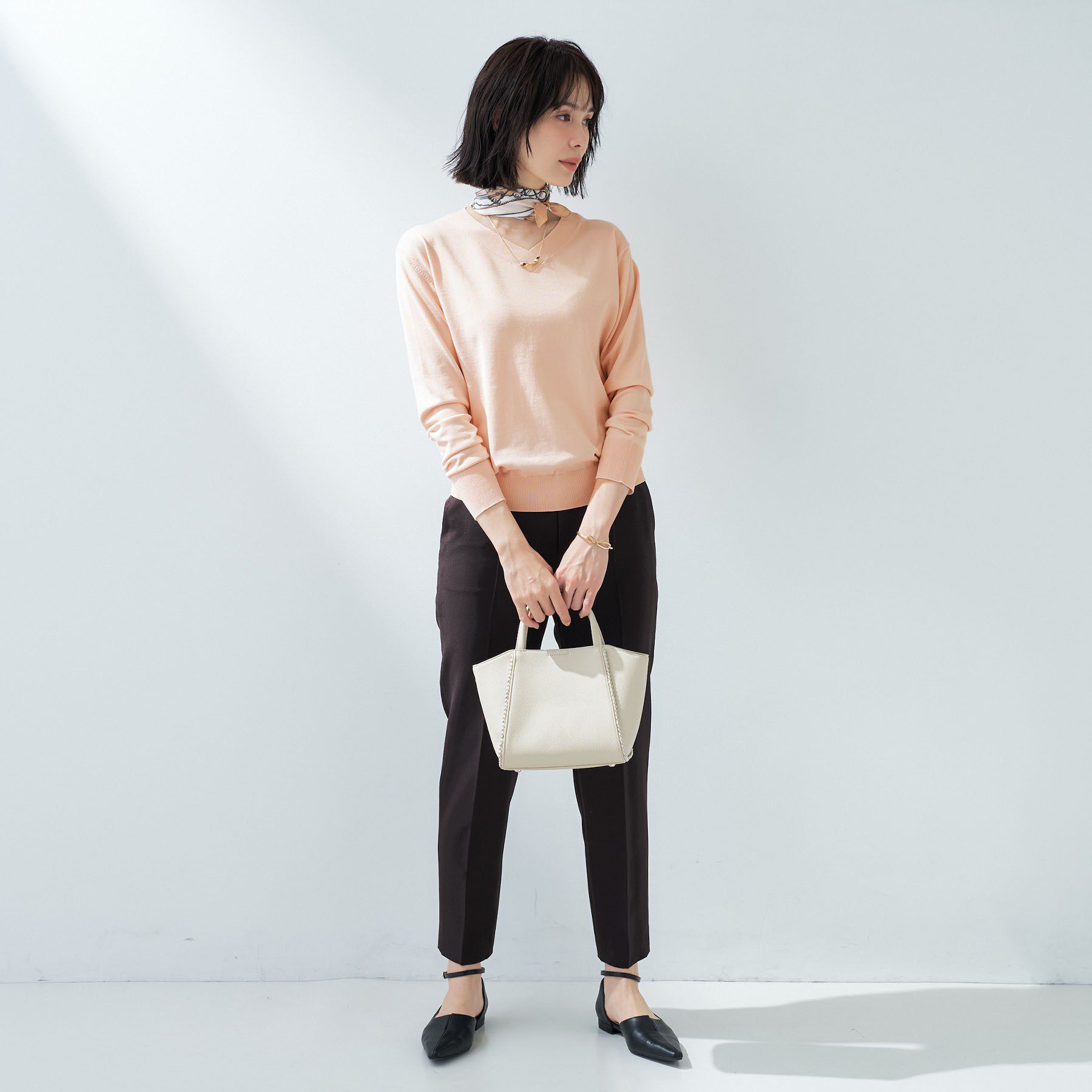 INDIVI「【シルク混】きれいめVネックニット」|ニット・セーター|