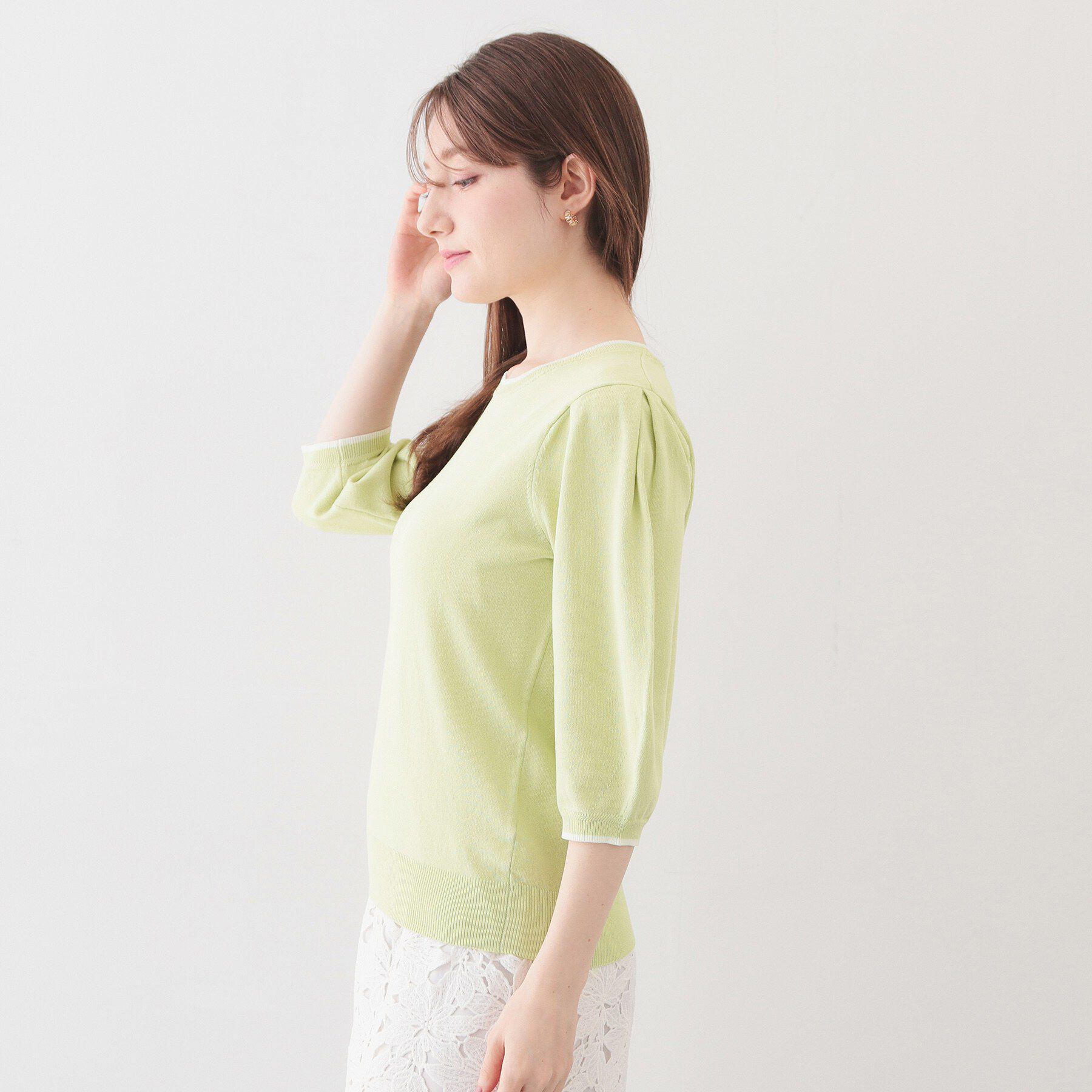 index「クルーネック6分袖タックスリーブニット【洗濯機OK・UVケア】」|ニット・セーター|