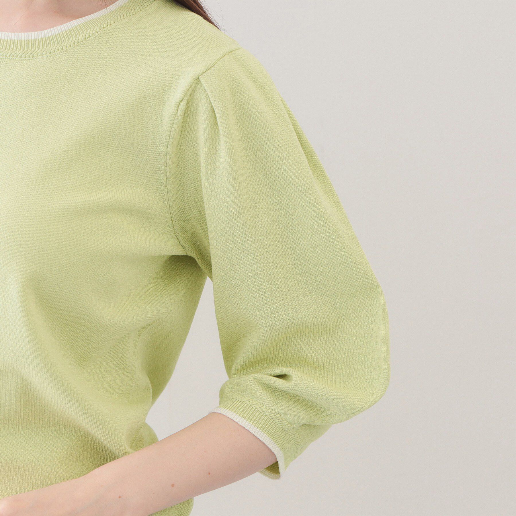 index「クルーネック6分袖タックスリーブニット【洗濯機OK・UVケア】」|ニット・セーター|