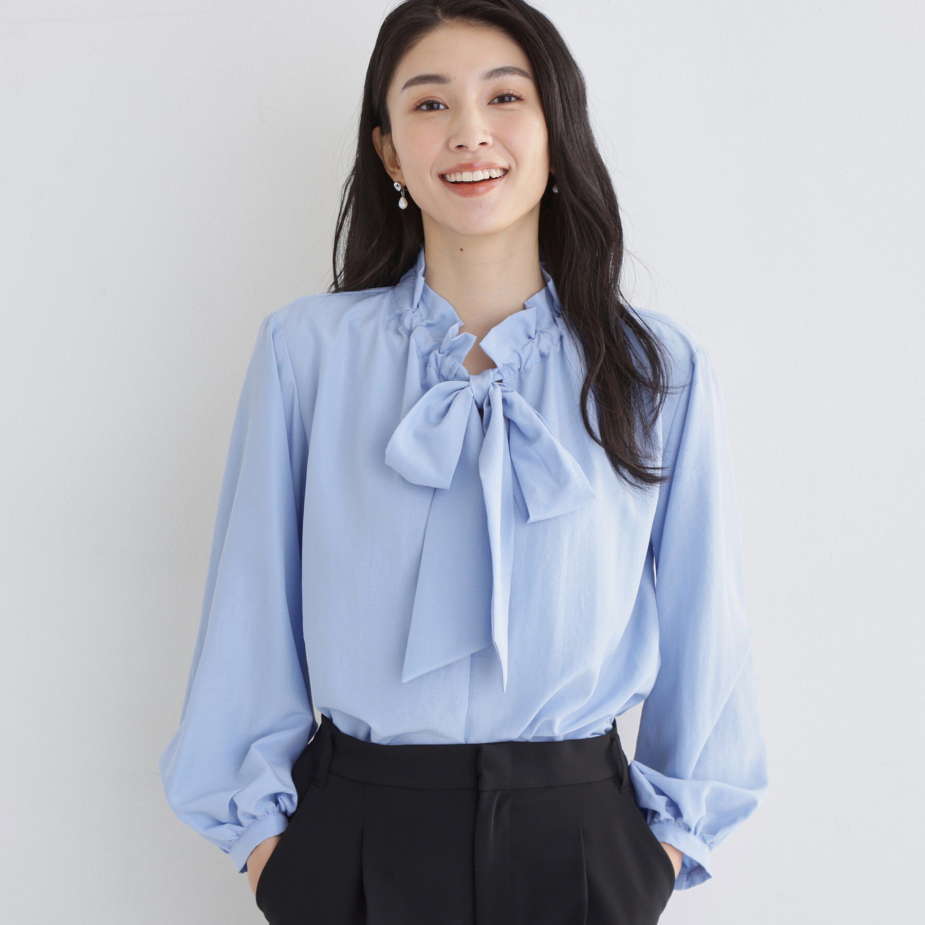 THE SHOP TK「【通勤・セレモニー】ギャザーリボンタイブラウス」|シャツ・ブラウス|ブルー(091)