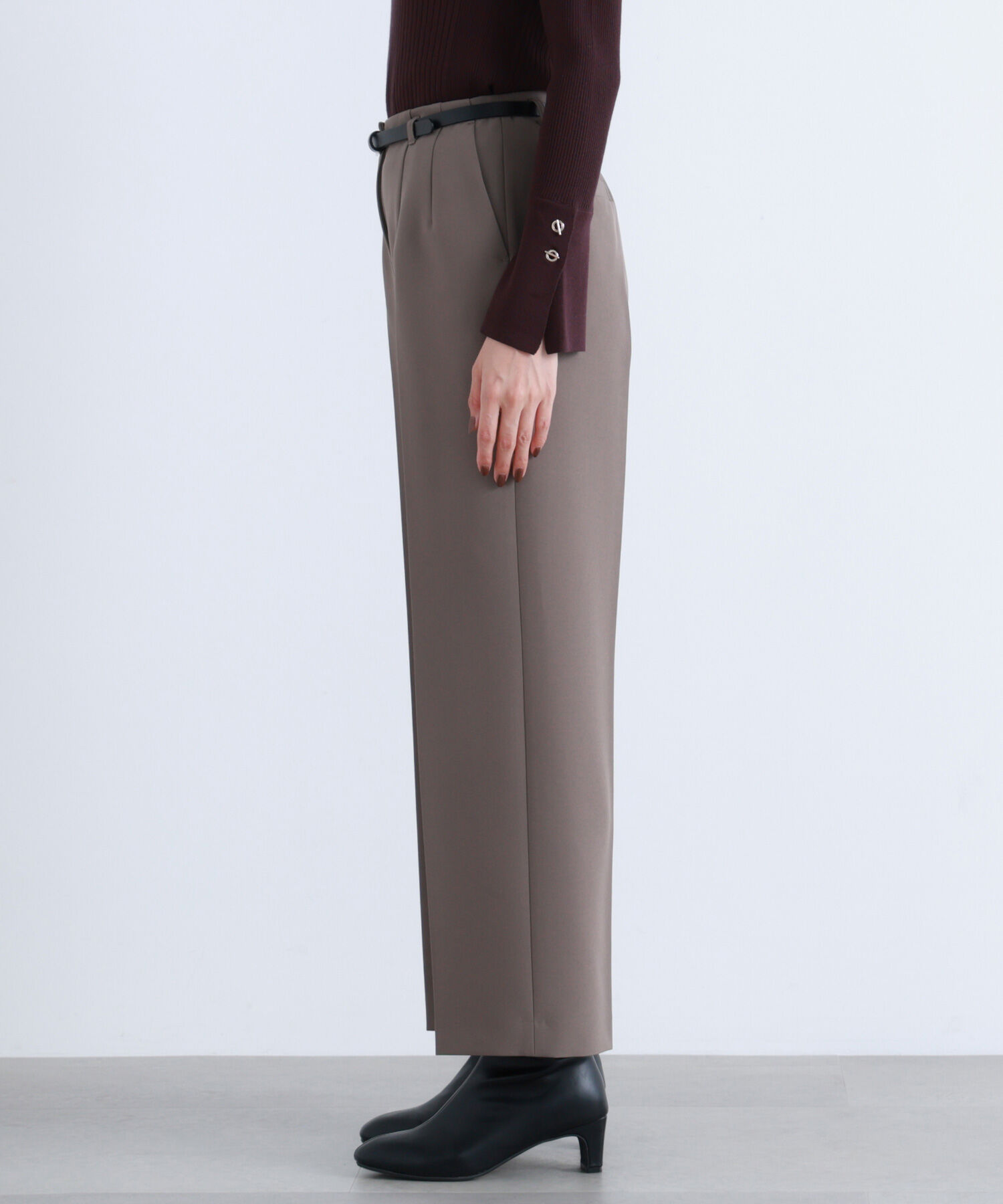  「＜骨格ストレート＞ベルト付スリムストレートパンツ」|その他|