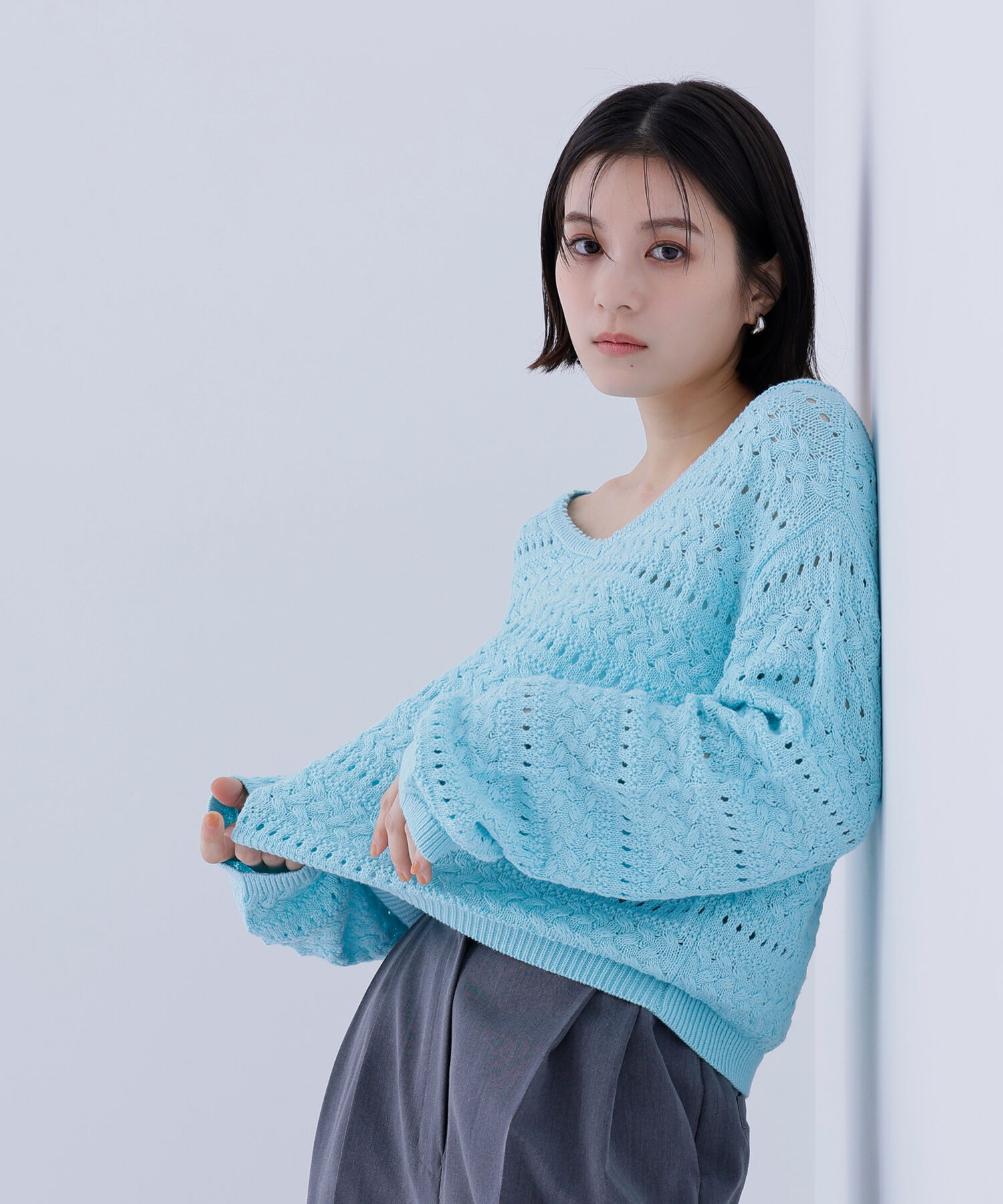  「Vネック透かし編みニット」|ニット・セーター|ミントブルー