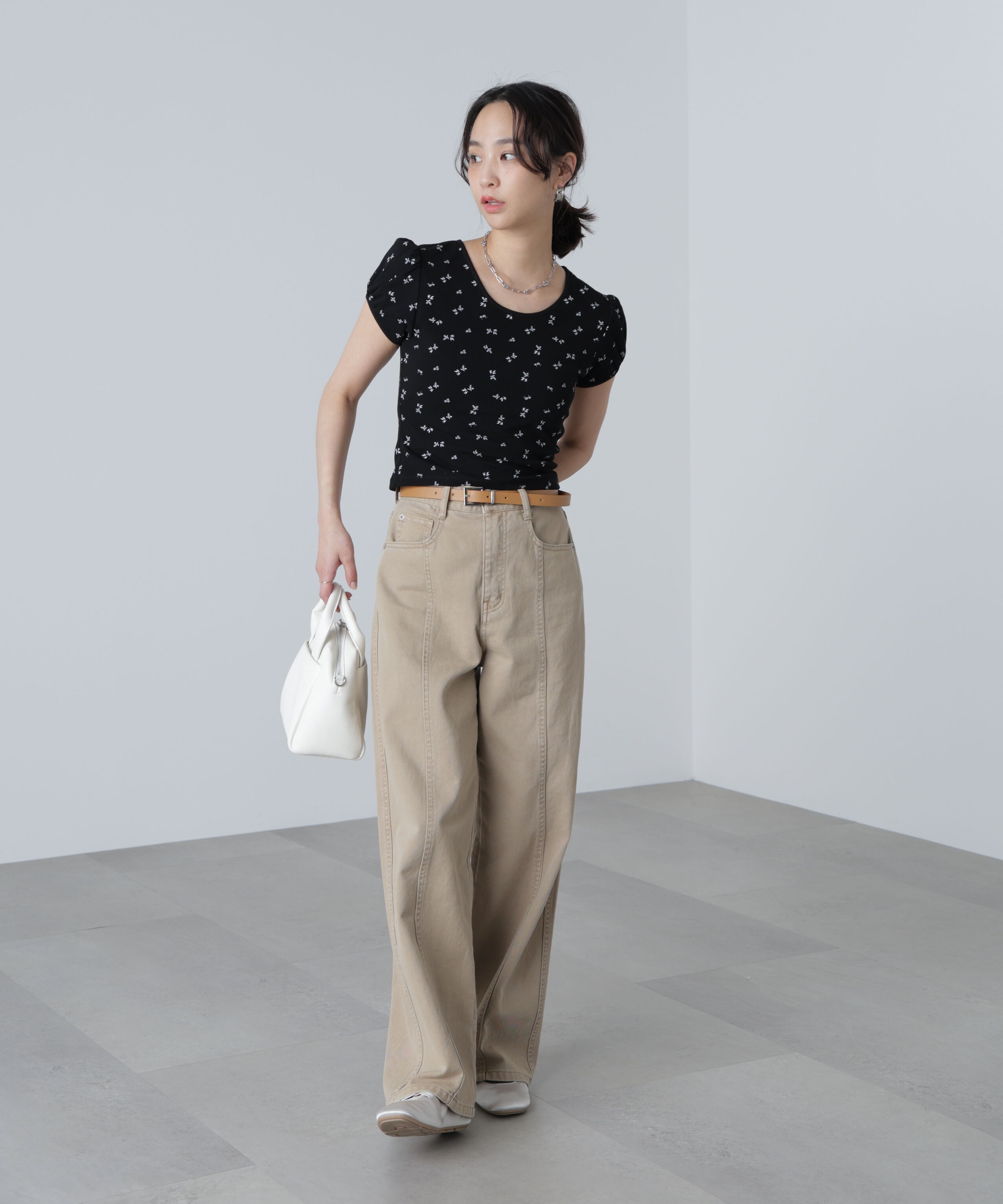  「フラワー柄コンパクトTシャツ」|Tシャツ・カットソー|