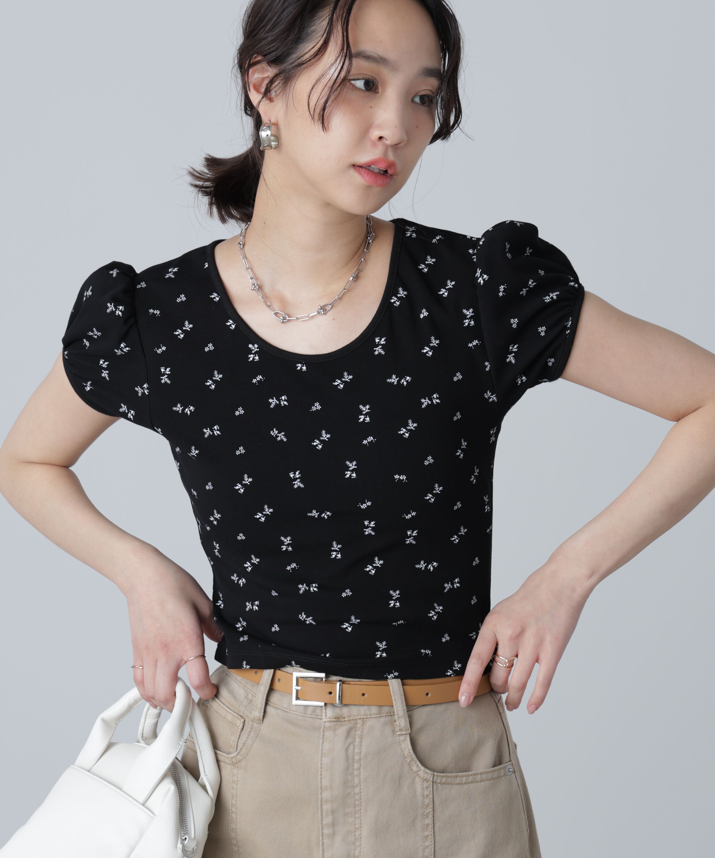  「フラワー柄コンパクトTシャツ」|Tシャツ・カットソー|
