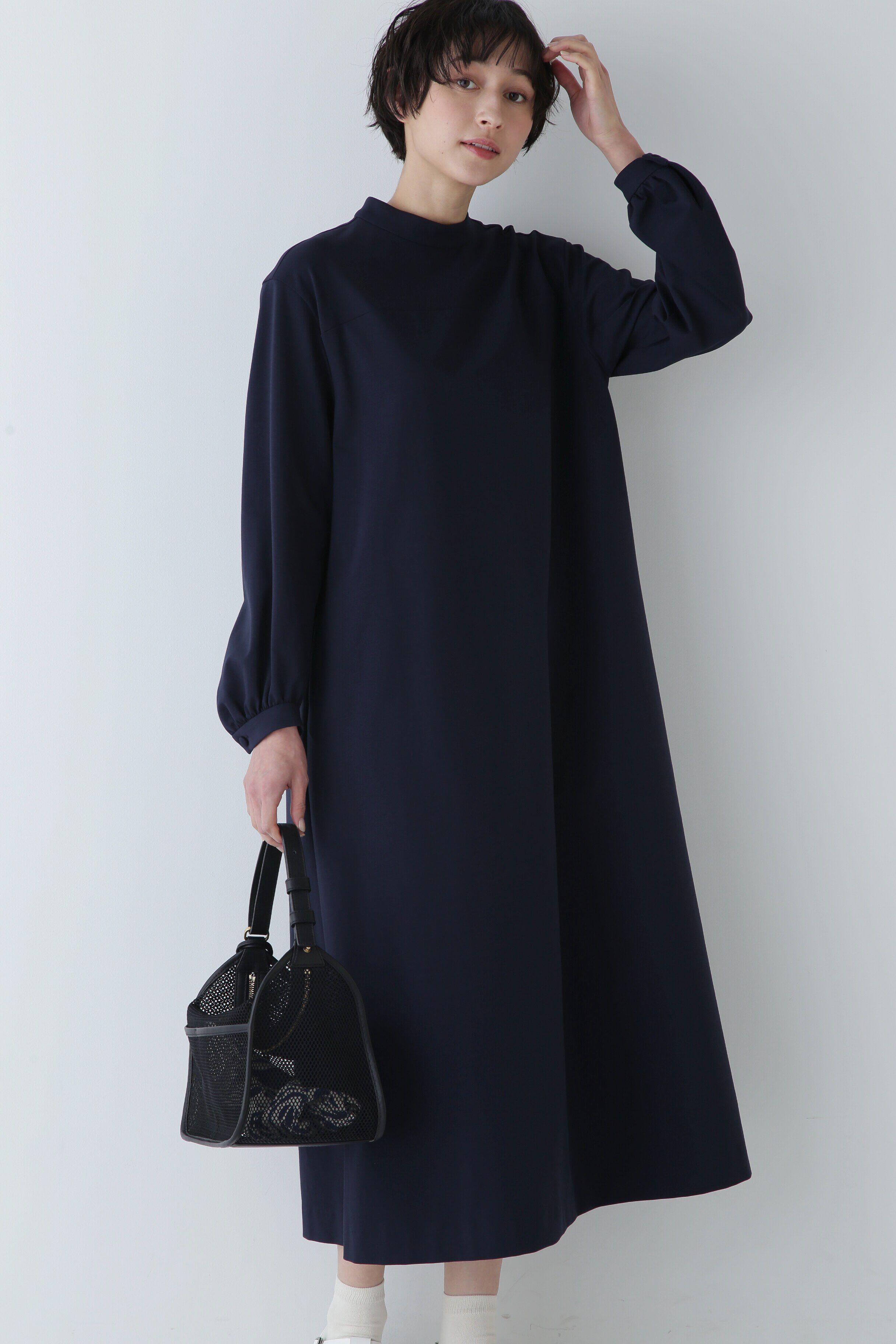  「ストレッチポンチモックネックワンピース」|ワンピース|ネイビー